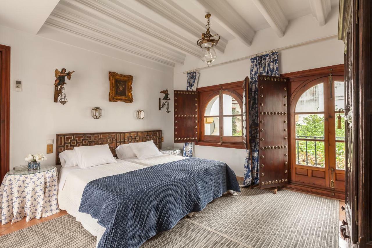 Villa Elvira, Exclusive Pool And Gardens In The Heart Of Sevilla Bagian luar foto