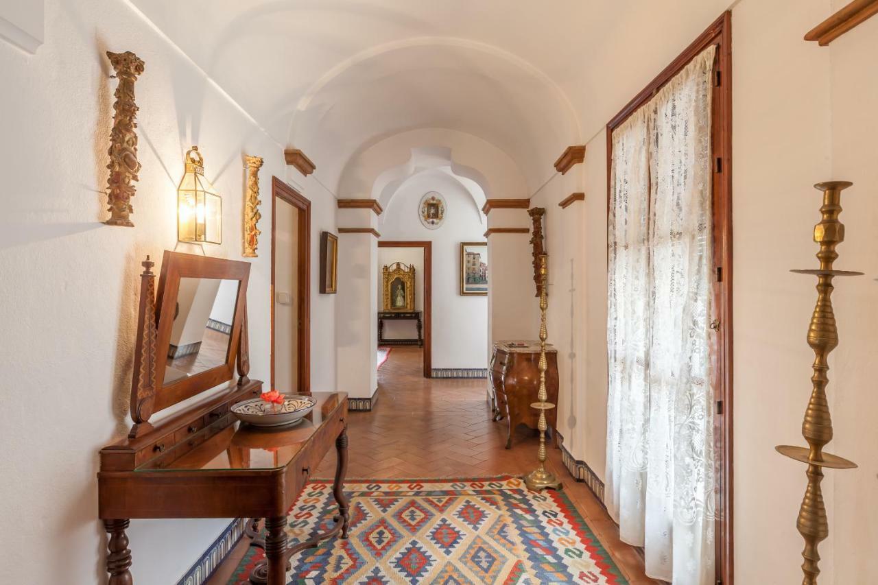 Villa Elvira, Exclusive Pool And Gardens In The Heart Of Sevilla Bagian luar foto