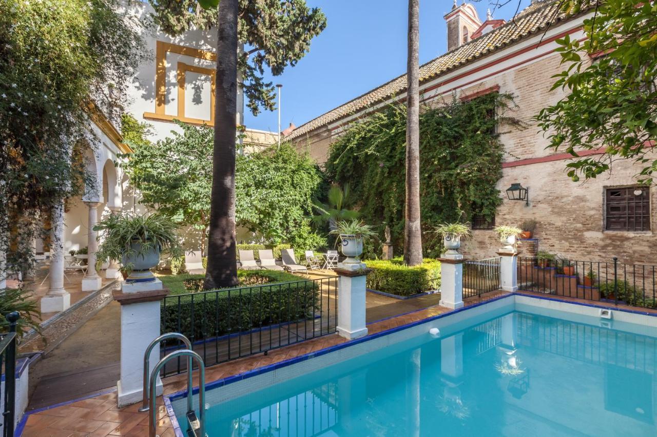 Villa Elvira, Exclusive Pool And Gardens In The Heart Of Sevilla Bagian luar foto