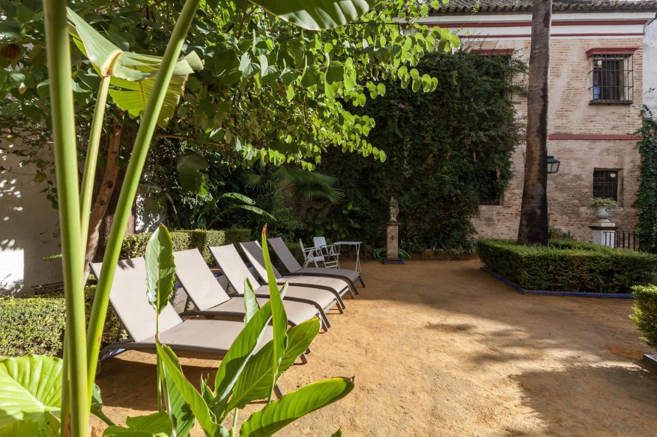 Villa Elvira, Exclusive Pool And Gardens In The Heart Of Sevilla Bagian luar foto