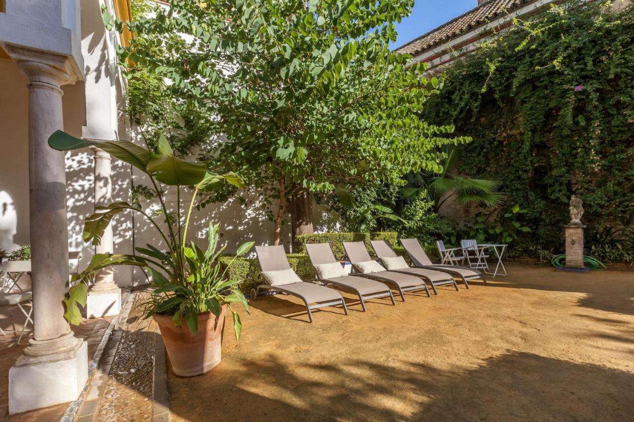 Villa Elvira, Exclusive Pool And Gardens In The Heart Of Sevilla Bagian luar foto