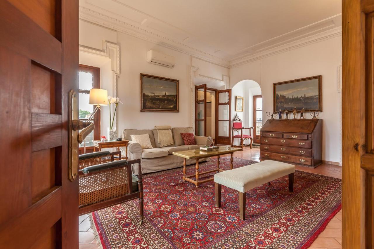Villa Elvira, Exclusive Pool And Gardens In The Heart Of Sevilla Bagian luar foto